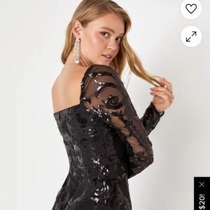 Lulu’s black mini size large
